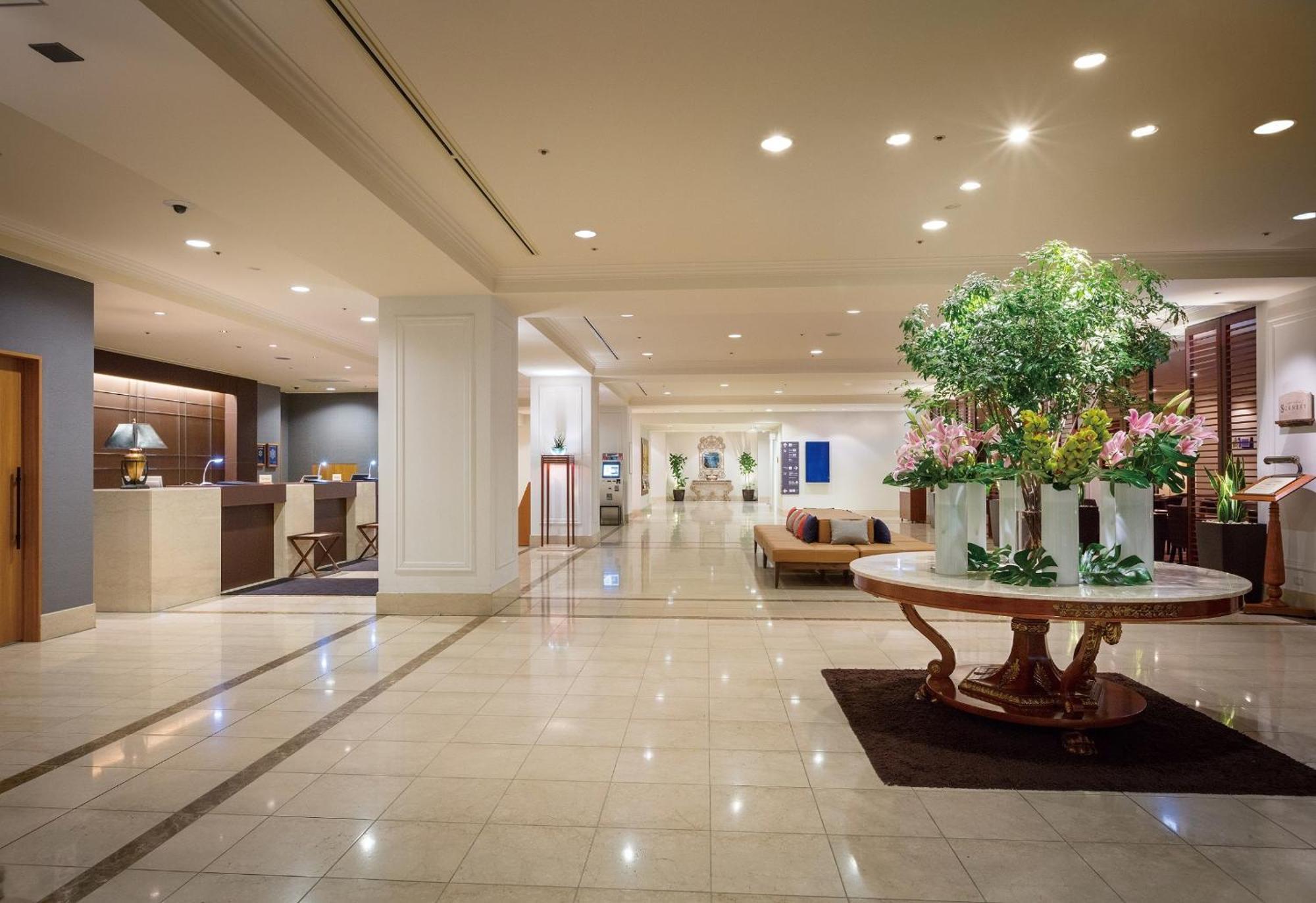 Hotel Associa Tojohaši Exteriér fotografie Lobby